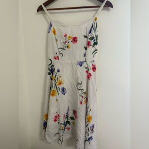 ✨2 for $5✨Floral White Dress Old Navy Cami Dress Medium